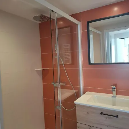 Maison Familiale Avec Piscine 800 M De Luzeronde 펜션 누아르무티에 앙 릴